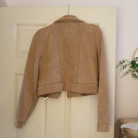 Suede Cropped Office Blazer - Picture 5 of 6